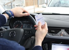 cuanto cuesta renovar el carnet de conducir